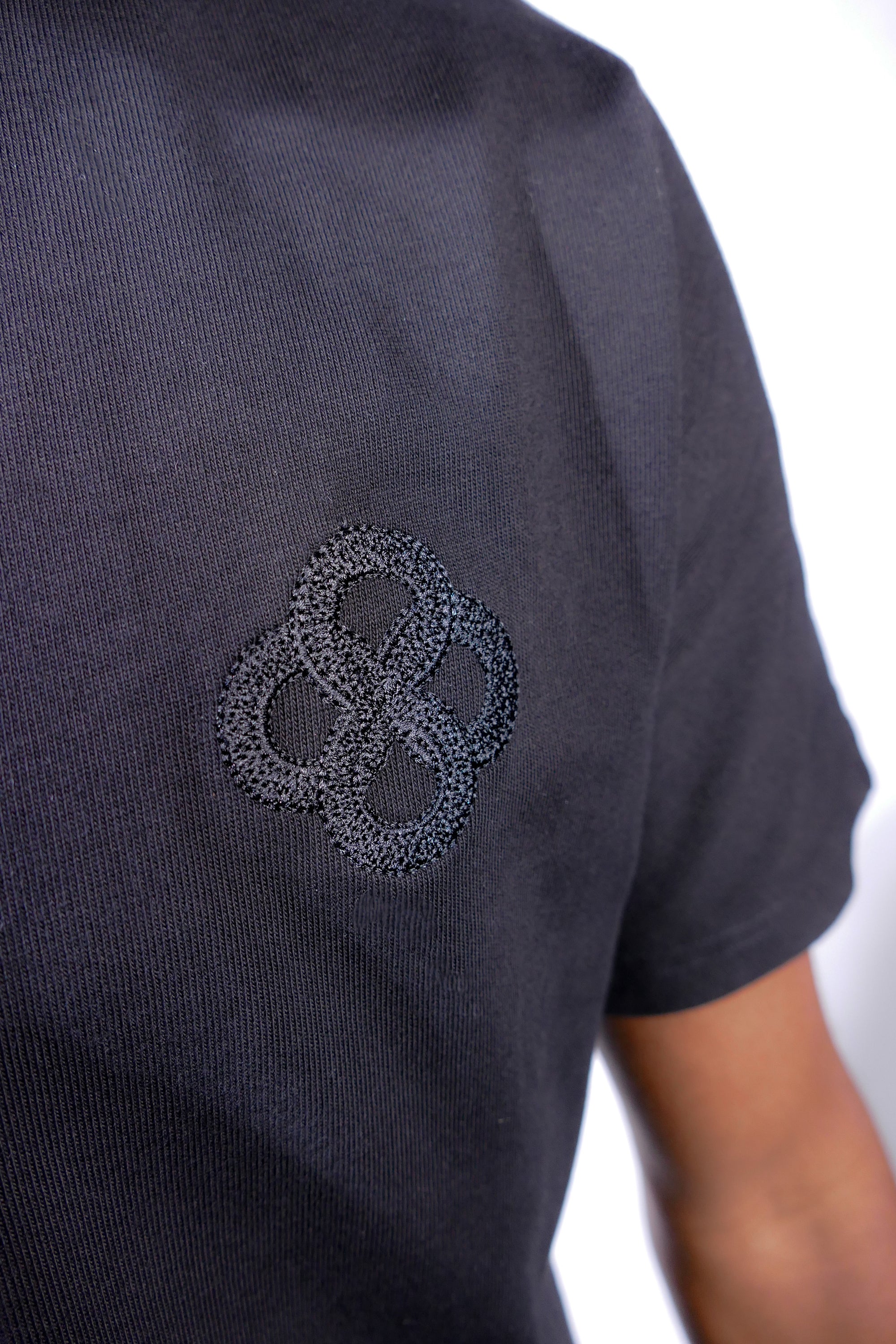 OURO Heavyweight Circle of Life T-shirt Onyx Black